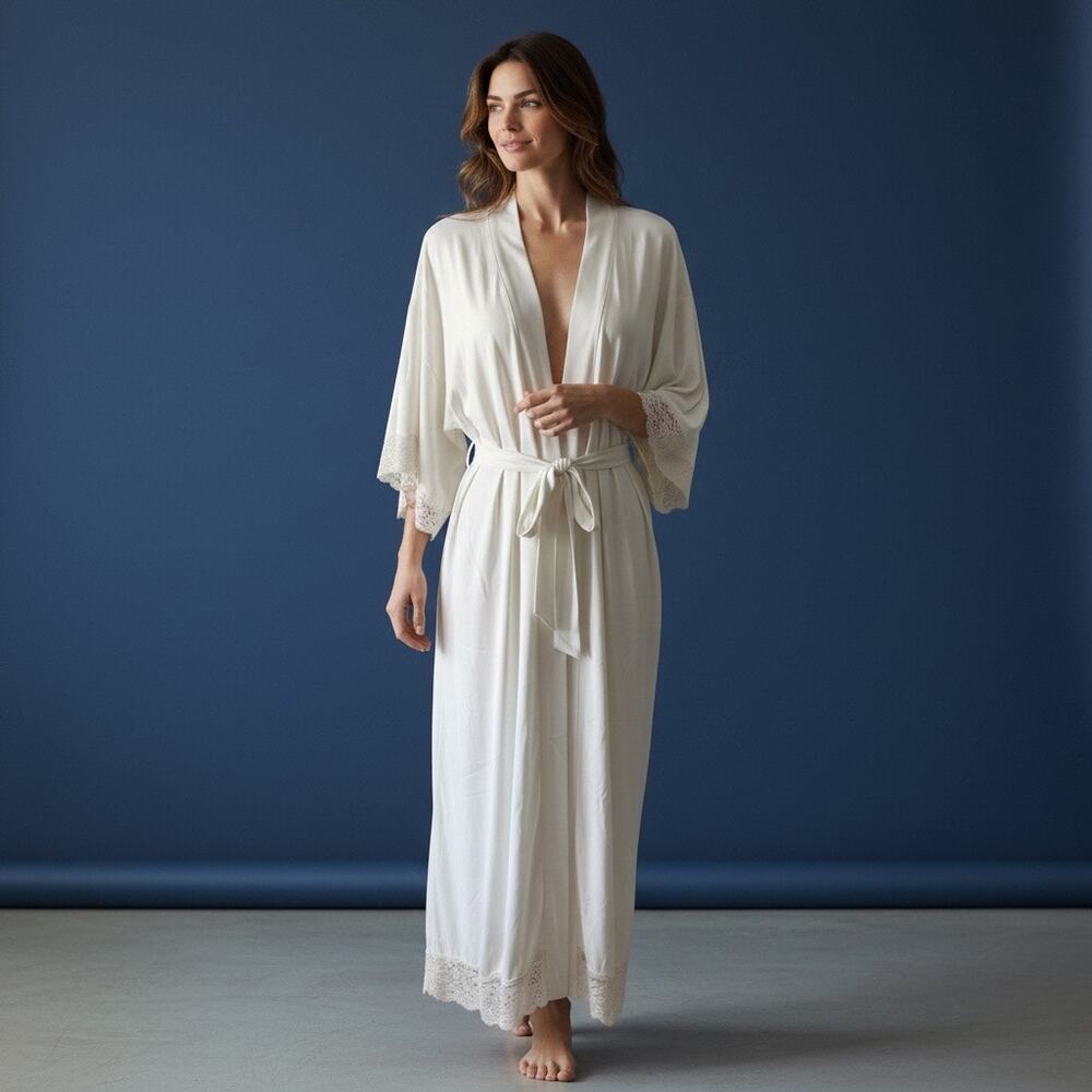 Natori ivory full-length bridal robe with romantic lace trim - Picture 1 of 8